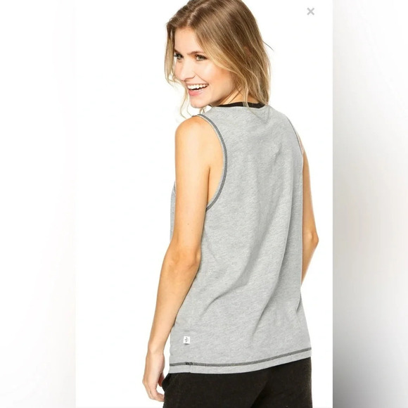 adidas Originals Women's New Cinza Muscle Tee - Picture 3 of 9